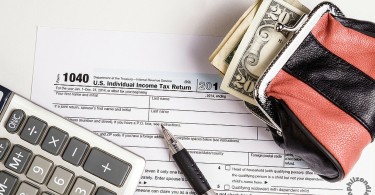 Top Must-Know Tax Deductions For Bloggers