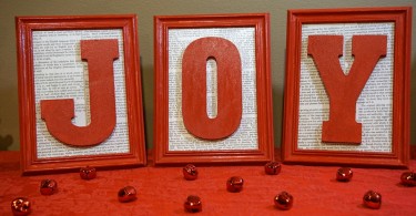 DIY framed Christmas décor