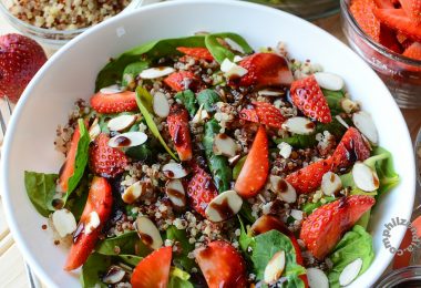 spinach quinoa strawberry salad