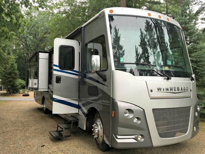 2016 Winnebago Vista LX 35B