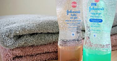 Johnsons baby oil gel beauty hacks