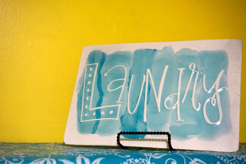 laundry sign decor
