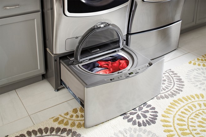 LG Front Loading washing machine with Sidekick