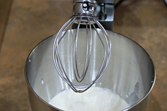 kitchenaid mini artisan mixer with wire whip attachment